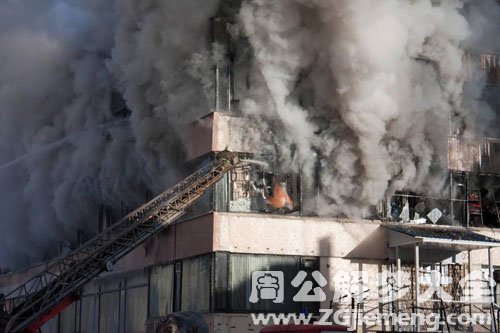 梦见消防员被炸死 梦见消防员被炸死