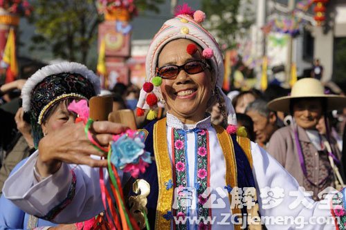 老太太跳舞 老太太跳舞