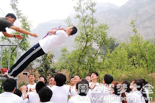 梦见朋友不信任自己 梦见朋友不信任自己