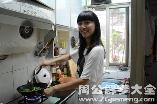 同学炒菜 同学炒菜