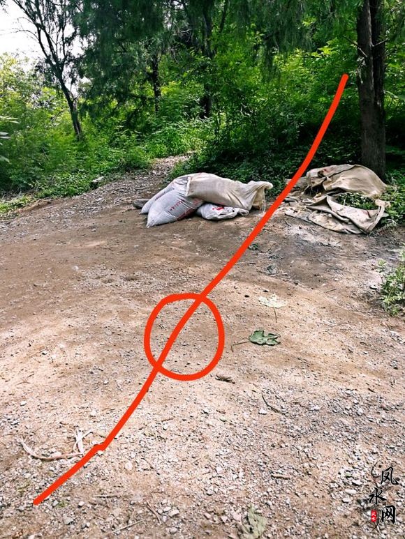 做一个找地扦葬的阴宅业务,说说葬法之中的深浅-7.jpg 做一个找地扦葬的阴宅业务,说说葬法之中的深浅-7.jpg