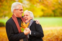 哪年出生的生肖越老越有钱