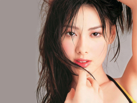 梁洛施面相图解 梁洛施面相图解